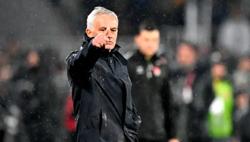 Mourinho, İngiltere'de İki Yıldızı Kadrosuna Katmak İçin Görüştü