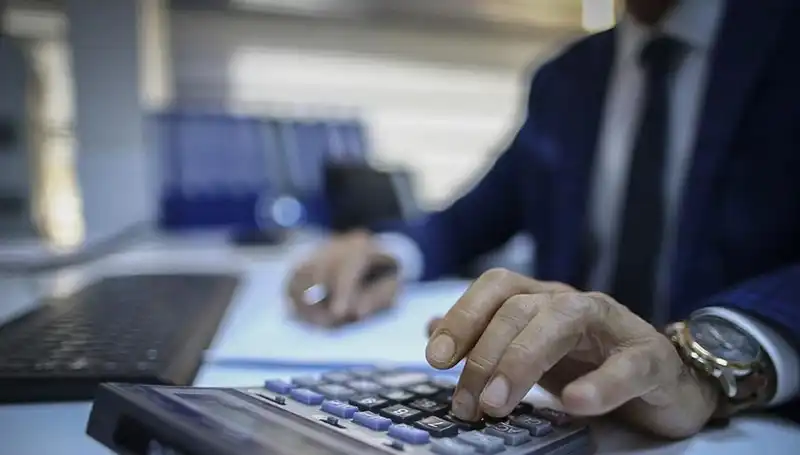 Büyükşehirdeki Memurlar, Kira ve Gıda İçin Yüzde 74 Oranında Maaş Harcıyor!