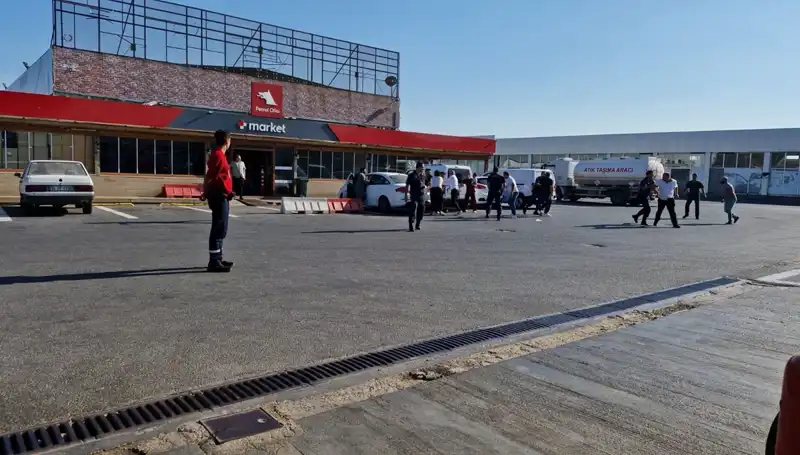 İki Aile Arasında Patlak Veren Kavga, Akaryakıt İstasyonunu Savaş Alanına Çevirdi