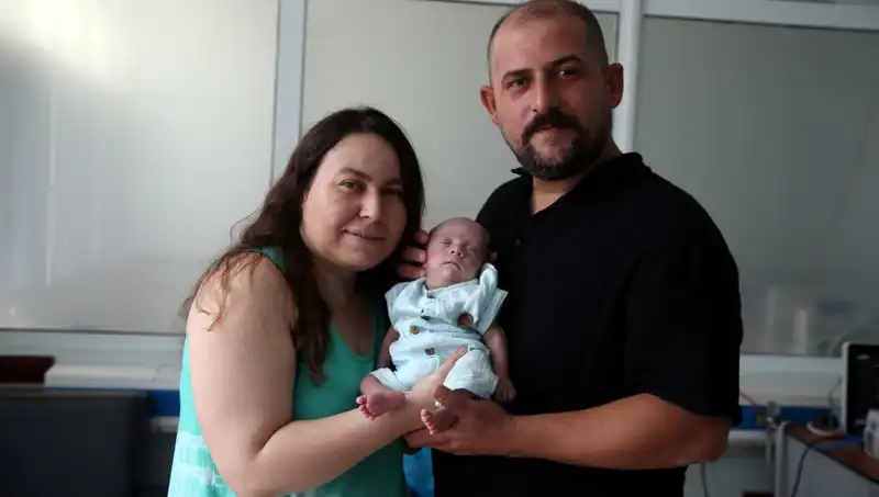 800 Gram Doğdu: 4 Ay Yoğun Bakımda Kalan Bebeğin Olağanüstü Yaşam Mücadelesi