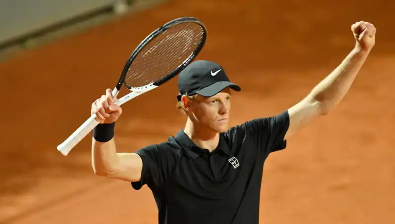 Wimbledon'da Yarı Finalde Göz Dolduran Mücadeleler