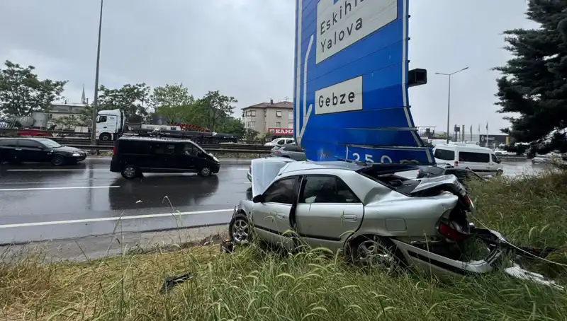 Trafik Levzasına Çarpan Araçta Bir Yaralı: Olayın Detayları
