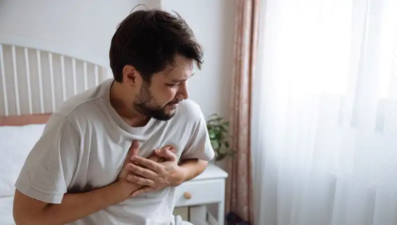 Sabahları Ortaya Çıkan Bu Belirti Kalp Hastalığı İçin Uyarı Olabilir