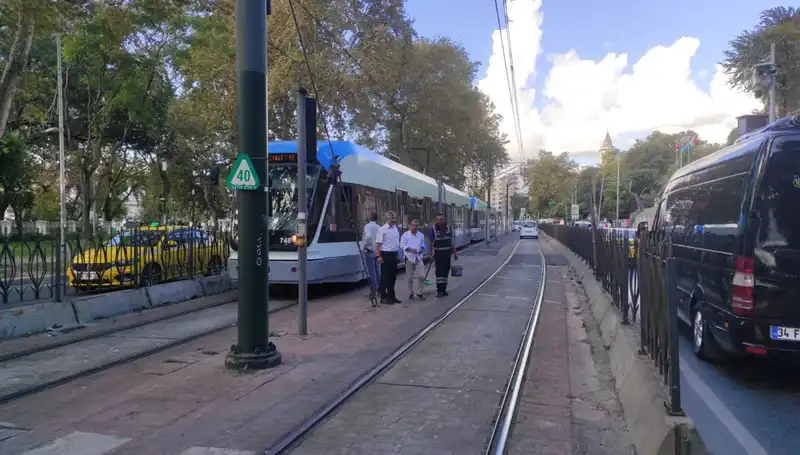 Beyoğlu'nda Tramvay Kaza Yaptı: Yaya Hayatını Kaybetti mi?