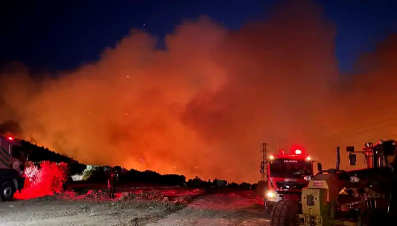 İstanbul'da Yangın Korkusu: 29 Saat Sonra Kontrol Altına Alındı