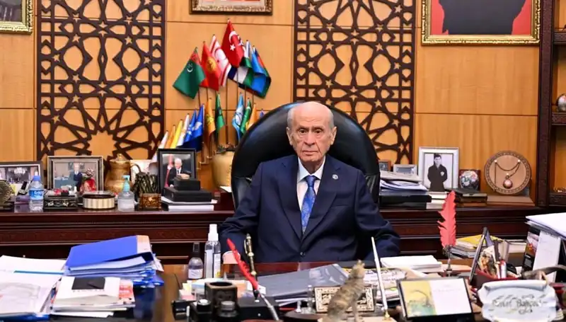 MHP Lideri Bahçeli, Galatasaray'ın Şampiyonluğunu Coşkuyla Kutladı