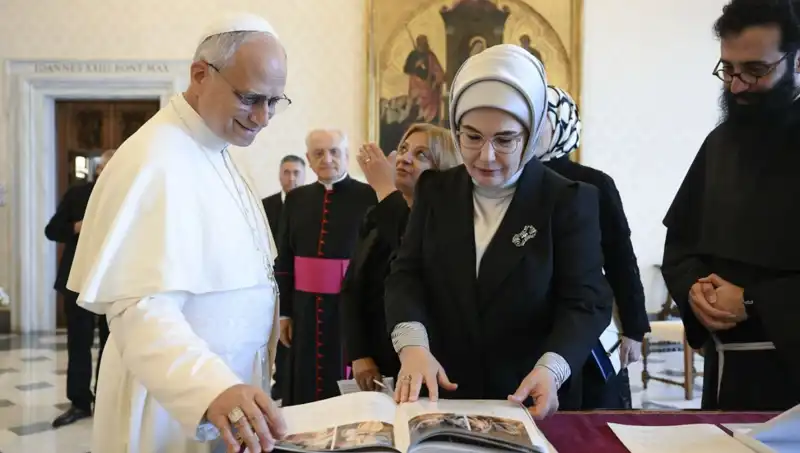 Emine Erdoğan, Papa Leo ile Gazze Üzerine Görüşme Gerçekleştirdi