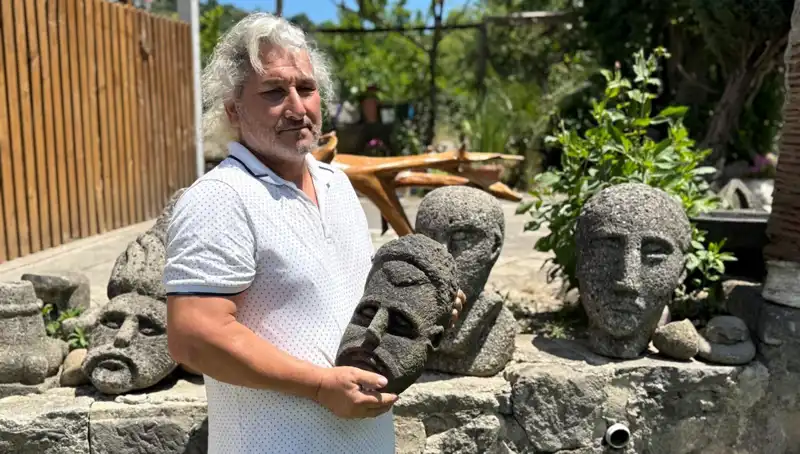 3 Günde Tamamlanan Muazzam Eserler: Tarihi Güzellikleri Anlatan Sanatçı