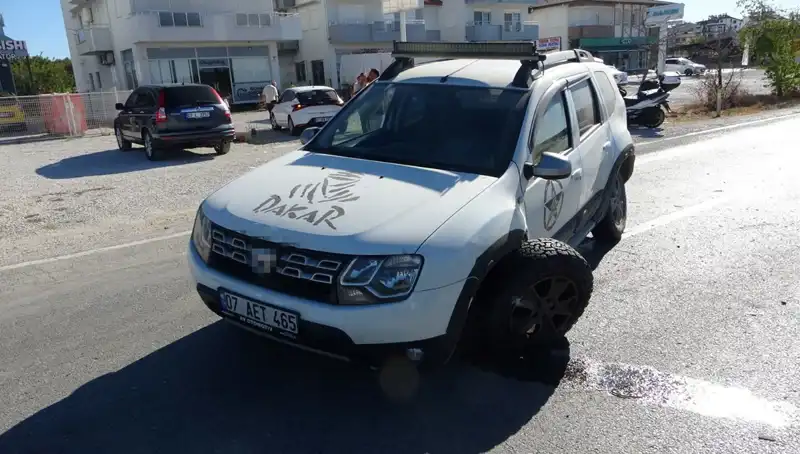 Manavgat’ta Zincirleme Kaza: 5 Araç Birbirine Girdi, 8 Yaralı