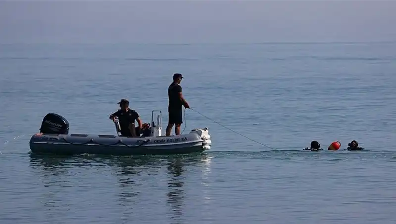 Kuşadası'nda Denizde Serinlemek İsterken Hayatını Kaybeden Genç: Korkunç Olay