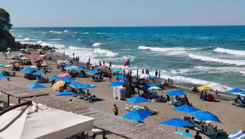 Akçakoca'da Denizde Yüzme Yasağı: Sebepler ve Detaylar