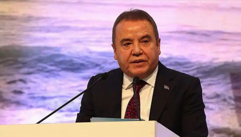 Muhittin Böcek: Antalya'nın Geleceğini Şekillendiren İsim