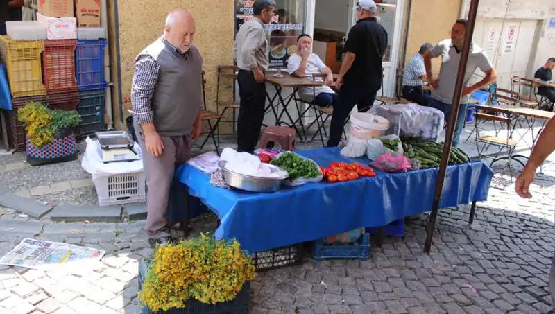 Doğanın Mucizesi: Dağlardan Gelen Şifalı Bitki 30 TL'ye Pazarda
