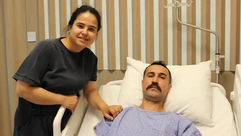 32 Yaşında Kalın Bağırsak Kanseri Teşhisi: Mide Kanaması Sanısı Yanılgısı