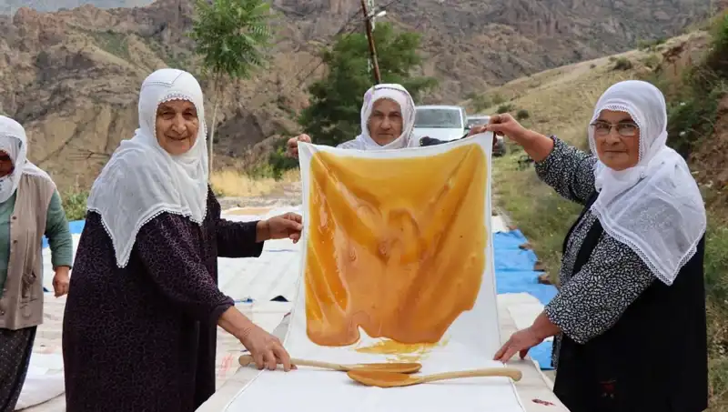 Yaz Aylarında Güneşte Kurutulan Sağlıklı Unlu Mamuller