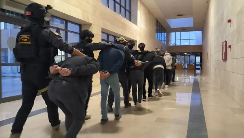 47 İl Genelinde DAEŞ Operasyonu: 298 Şüpheli Yakalandı, Detaylar Dikkat Çekiyor