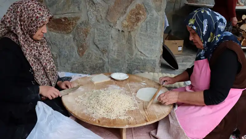 Yılların Geleneksel Lezzeti: Pekmez ile Geçim Kaynağı Yaratma Hikayesi