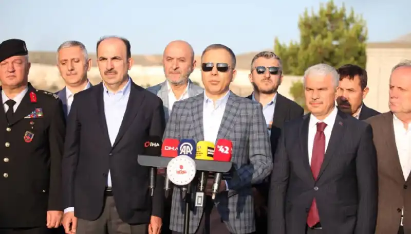 Bayram Sabahı İçin Acil Trafik Uyarısı: Bakan Yerlikaya'dan Önemli Açıklama