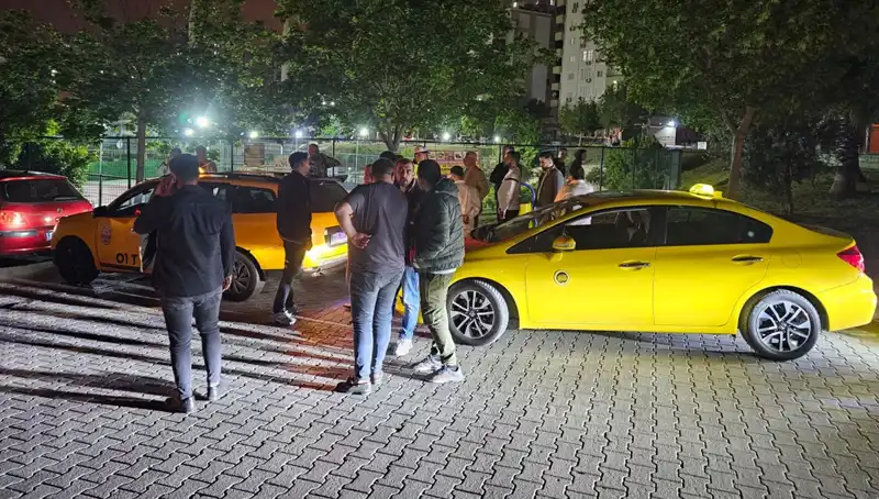 Adana’da Korsan Taksi Kavgası: Taksiciye Dayak Ortalığı Karıştırdı!