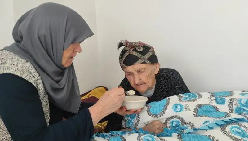 102 Yaşına Basan Kezik Nine: Sağlığının Sırrı Hangi Besinde Gizli?