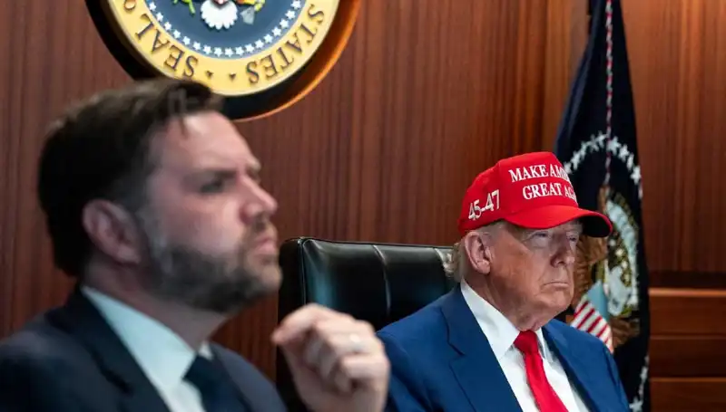 Trump'ın Azil Tasarısı Reddedildi: Siyasi Çalkantılar Devam Ediyor