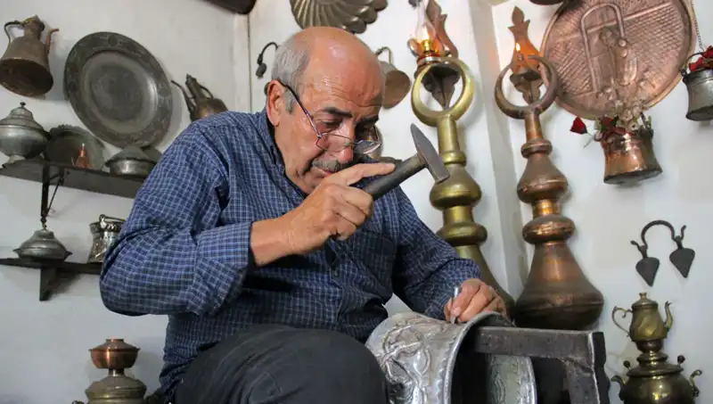 Yarım Asırdır İşini Sanata Dönüştüren Usta: 50 Yılın Hikayesi