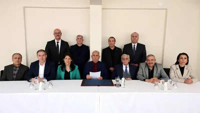 PKK'nın Feshi Sonrası Türkiye'de Neler Olacak? Süreç Nasıl İlerleyecek?