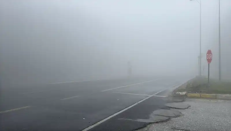 Bolu Dağı'nda Sis Bastı: Görüş Mesafesi Düşüyor, Seyahat Planlarınızı Gözden Geçirin!