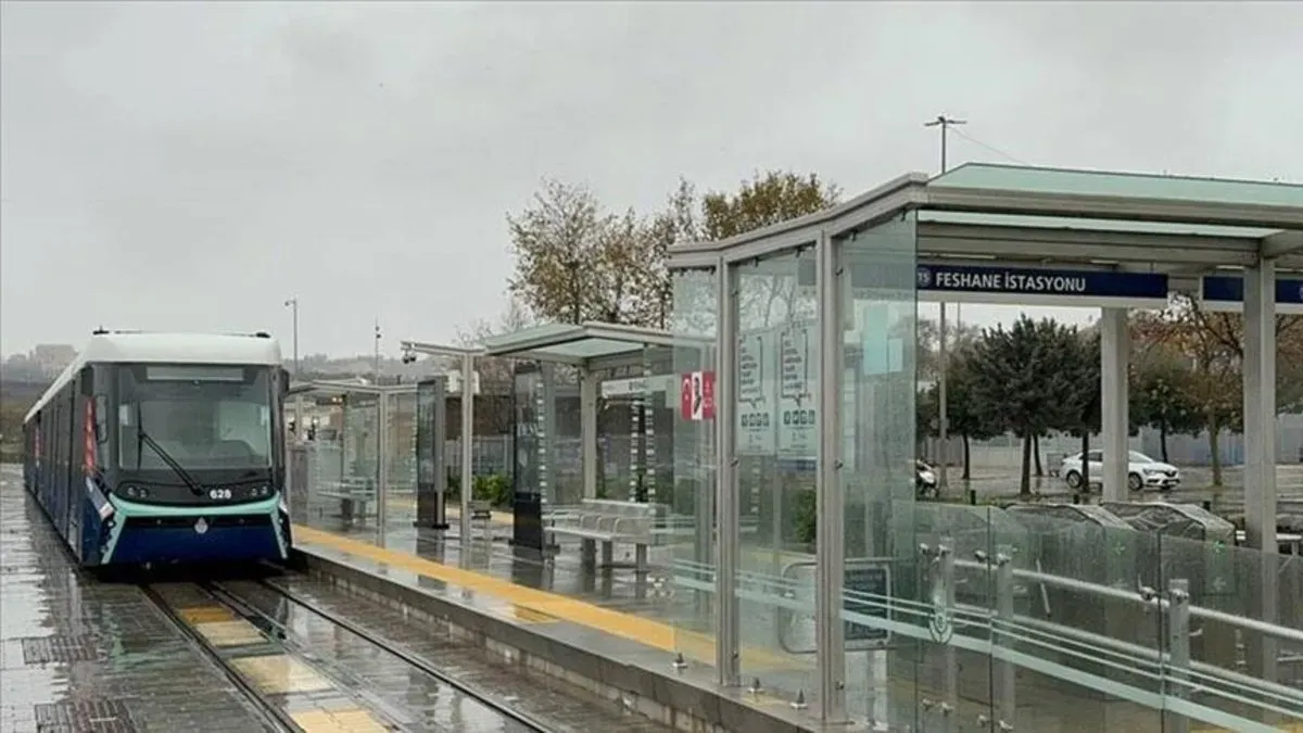 Başlık: Eminönü - Alibeyköy Hattında Seferlerde Aksama: Yolcular Mağdur Oldu