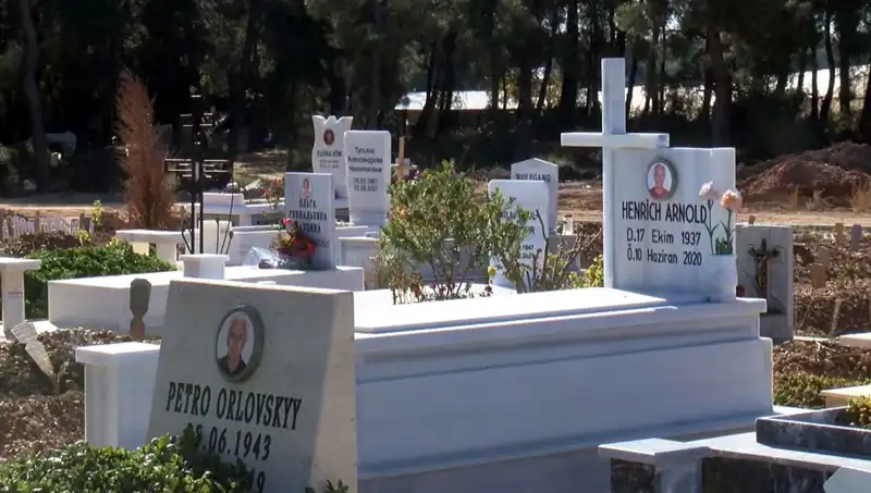 Yabancılar Antalya'da Aile Mezarlığına Hayat Veriyor: Yeni Eğilimler ve Nedenler