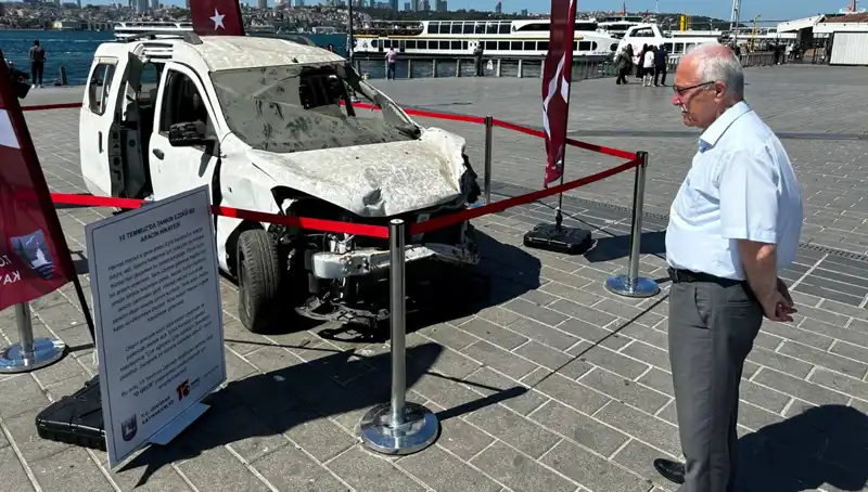 15 Temmuz’un İzleri: Tankların Ezdiği Araçlar Sergileniyor