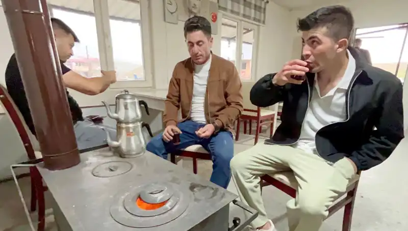 Temmuz Ayında Soba Yakan Şehirde Hava Sıcaklığı Sıfır Dereceye Düştü