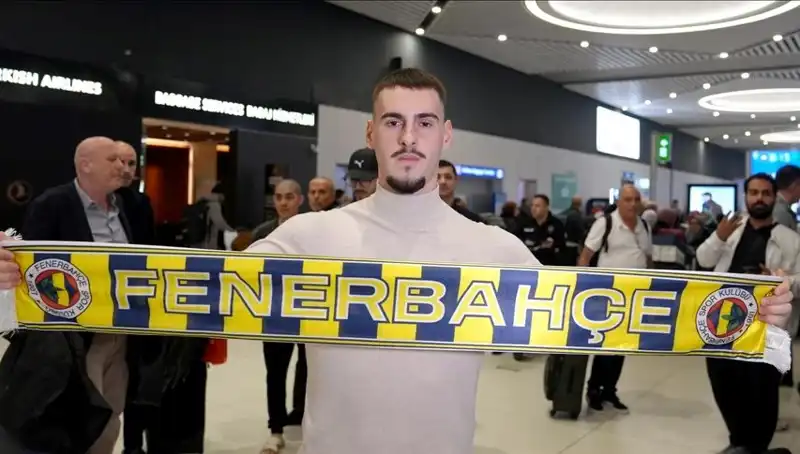 Fenerbahçe, Genç Yıldız Mimovic’in Lisansını Çıkararak Transfer Sürecini Tamamladı