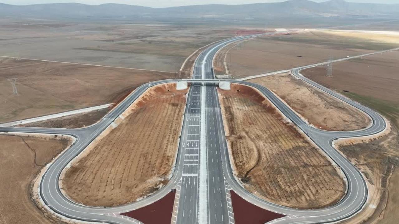 Konya Çevre Yolu'nun ikinci kısmı trafiğe açıldı