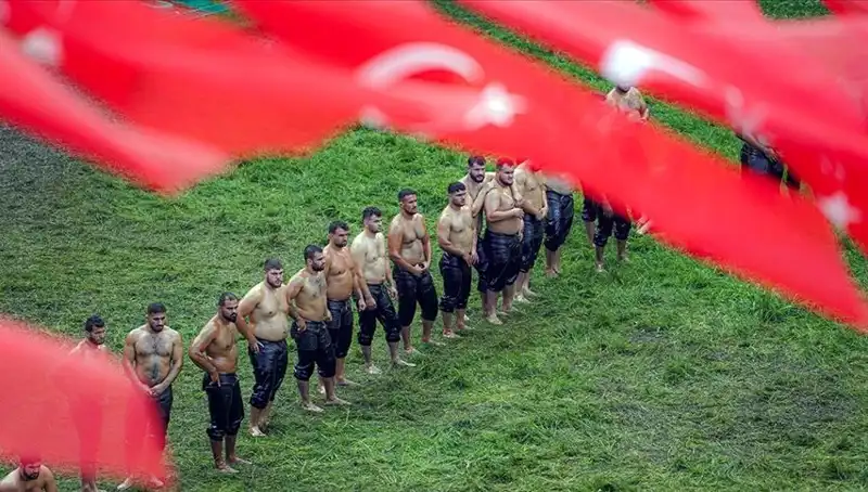 664. Tarihi Kırkpınar Yağlı Güreşleri: 40 Başpehlivan, 826 Sporcu ile Heyecan Dolu Başlıyor
