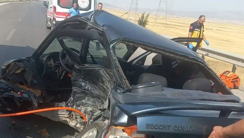 Gaziantep'te Korkunç Kaza: İki Otomobil Çarpıştı, Bir Can Gitti