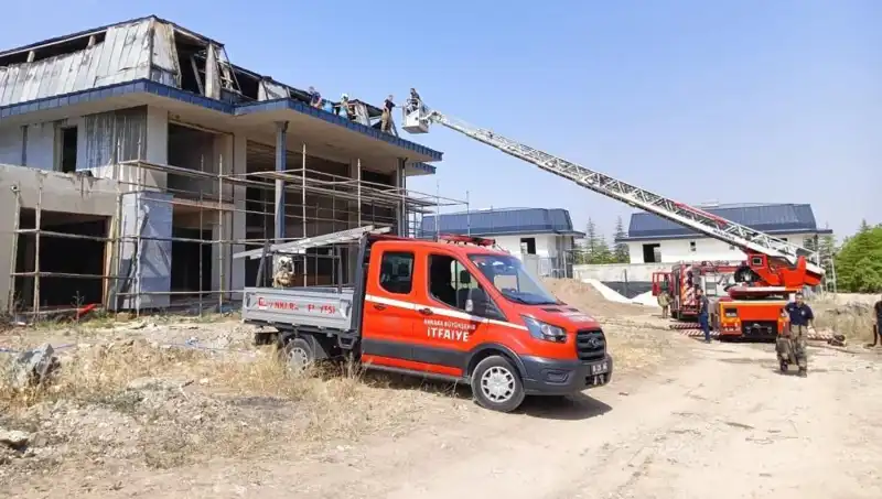 Ankara Gölbaşı'nda Villalar Arasında Korkutan Yangın: Detaylar Ortaya Çıktı