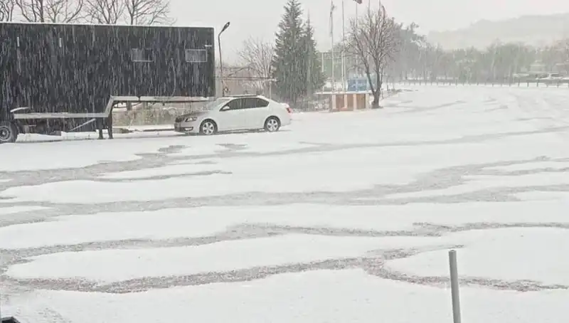 Tekirdağ'da Ceviz Büyüklüğünde Dolu Yağışı Hayat Durma Noktasına Getirdi