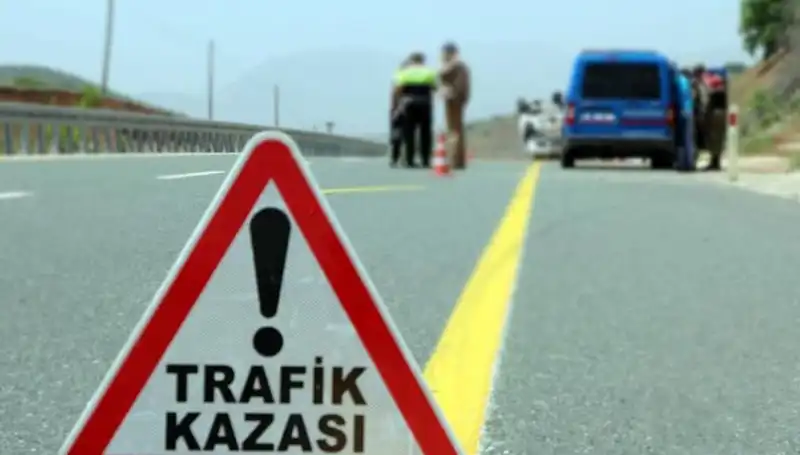 Otomobil ve Kamyon Çarpıştı: Kazada Yaşamını Yitirenler ve Yaralılar