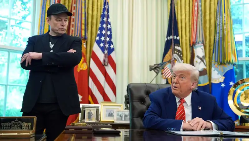 Trump’a Anket Darbesi: Cumhuriyetçi Seçmenler Musk’ın Partisine Destek Veriyor