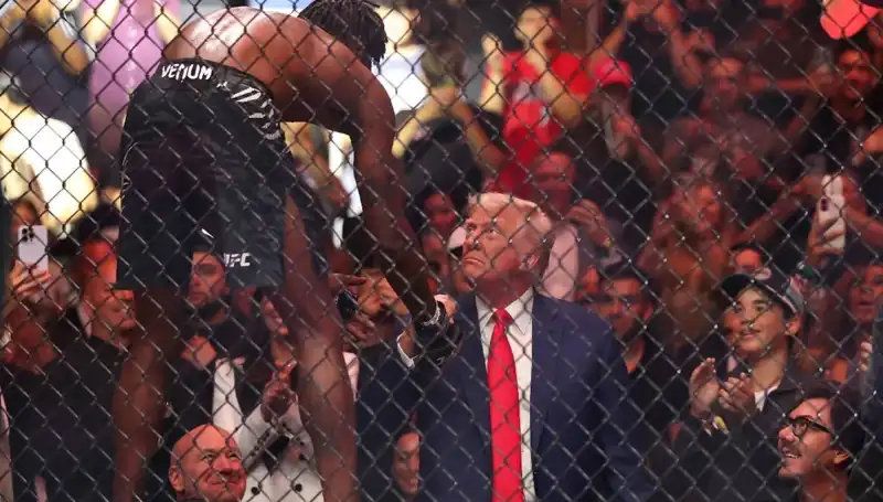 Trump’tan Şaşırtan İlan: Beyaz Saray Bahçesinde UFC Maçı!
