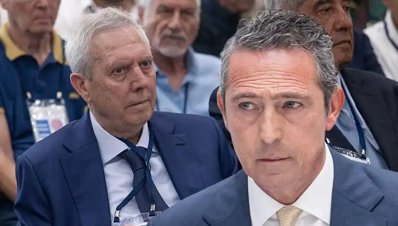 Fenerbahçe Divan Kurulu'nda Gerginlik: Aziz Yıldırım Adaylık Açıklamasını Yaptı