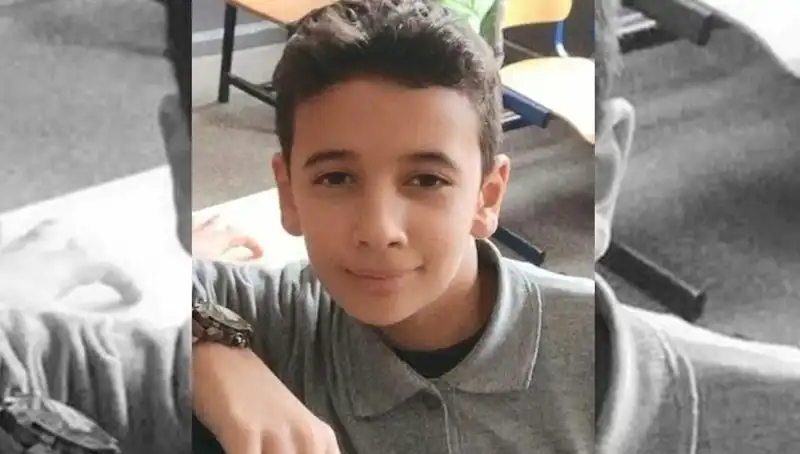 Evden Çıkan Burak'tan Haber Alınamıyor: Aile Endişeli