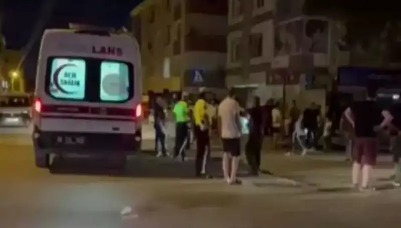 Alkollü Sürücü Tartıştığı Yayaları Kamyonetle Ezerek Kaçtı!