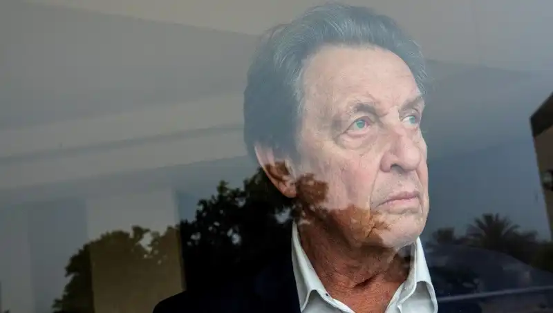 Elon Musk’ın Babası, Cinayetlerin Gölgesinde Şok Edici İtiraflarda Bulundu