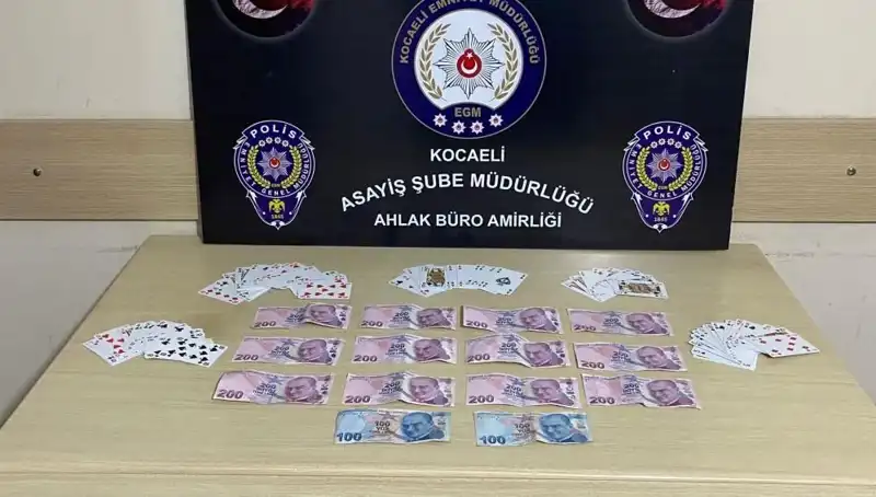 Kocaeli'de Kumar Baskınları: Kahvehanelerdeki Gizli Oyunları Ortaya Çıkaran Operasyon