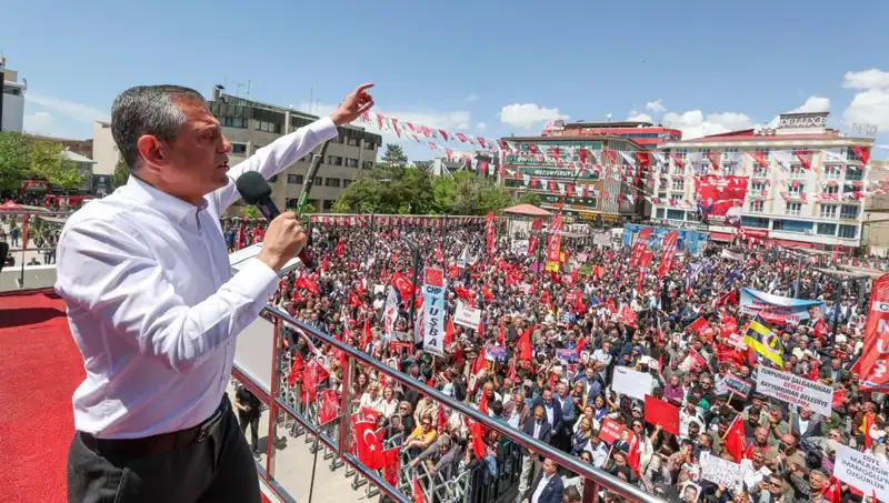 Özgür Özel'den Kapsamlı Açıklama: "Örgütün Silah Bırakmasını Destekliyoruz"