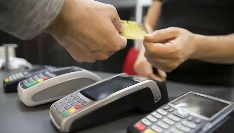 Kartlı Harcamalarda Gizli Artış: Tüketicilerin Cebini Zorluyor