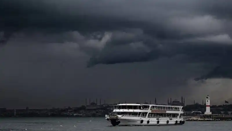 İstanbul ve Çevresinde Şiddetli Sağanak Yağış Alarmı: Hazır Olun!