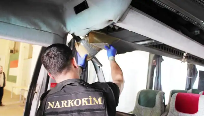 Otobüste Tespit Edilen 77 Kilo Uyuşturucu Çeteleri Alarm Nasıldı?